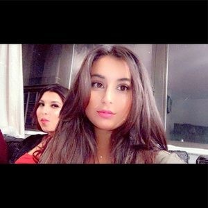 Meet your Posher, Henna